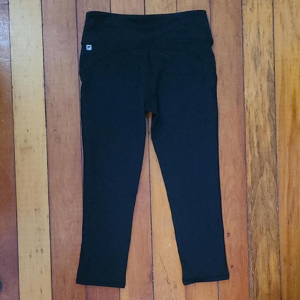 Fabletics Like New Sleek Black Capri Activewear Leggings EUC